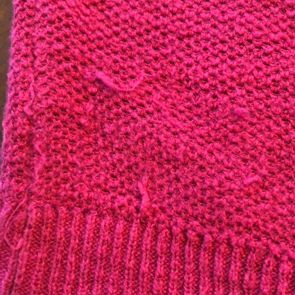 💓 Express Cross tie detail V-Neck open shoulders long sleeved fuchsia sweater - Picture 8 of 10